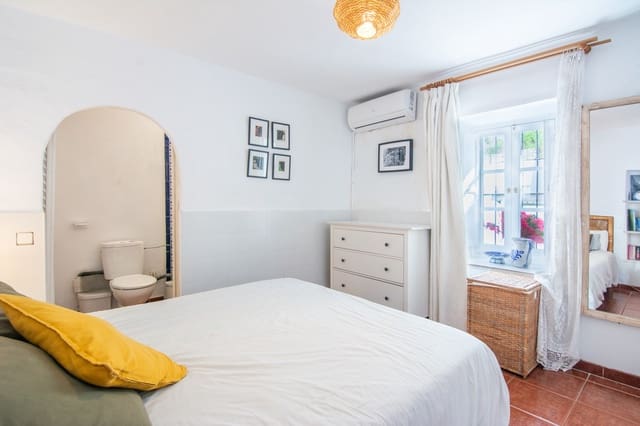 Casa de 4 habitaciones en Nerja en venta con piscina - 649.000 € (Ref: 8968034)