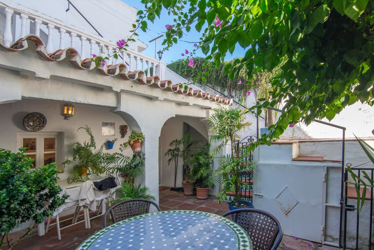 Casa de 4 habitaciones en Nerja en venta con piscina - 649.000 € (Ref: 8968034)