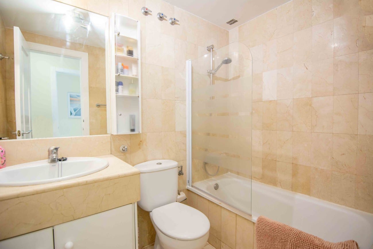 2 soveværelse Lejlighed til salg i Nerja - € 649.000 (Ref: 9124672)