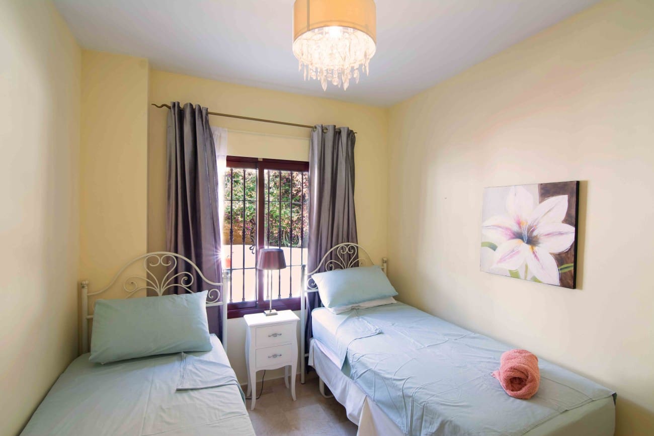 2 soveværelse Lejlighed til salg i Nerja - € 649.000 (Ref: 9124672)