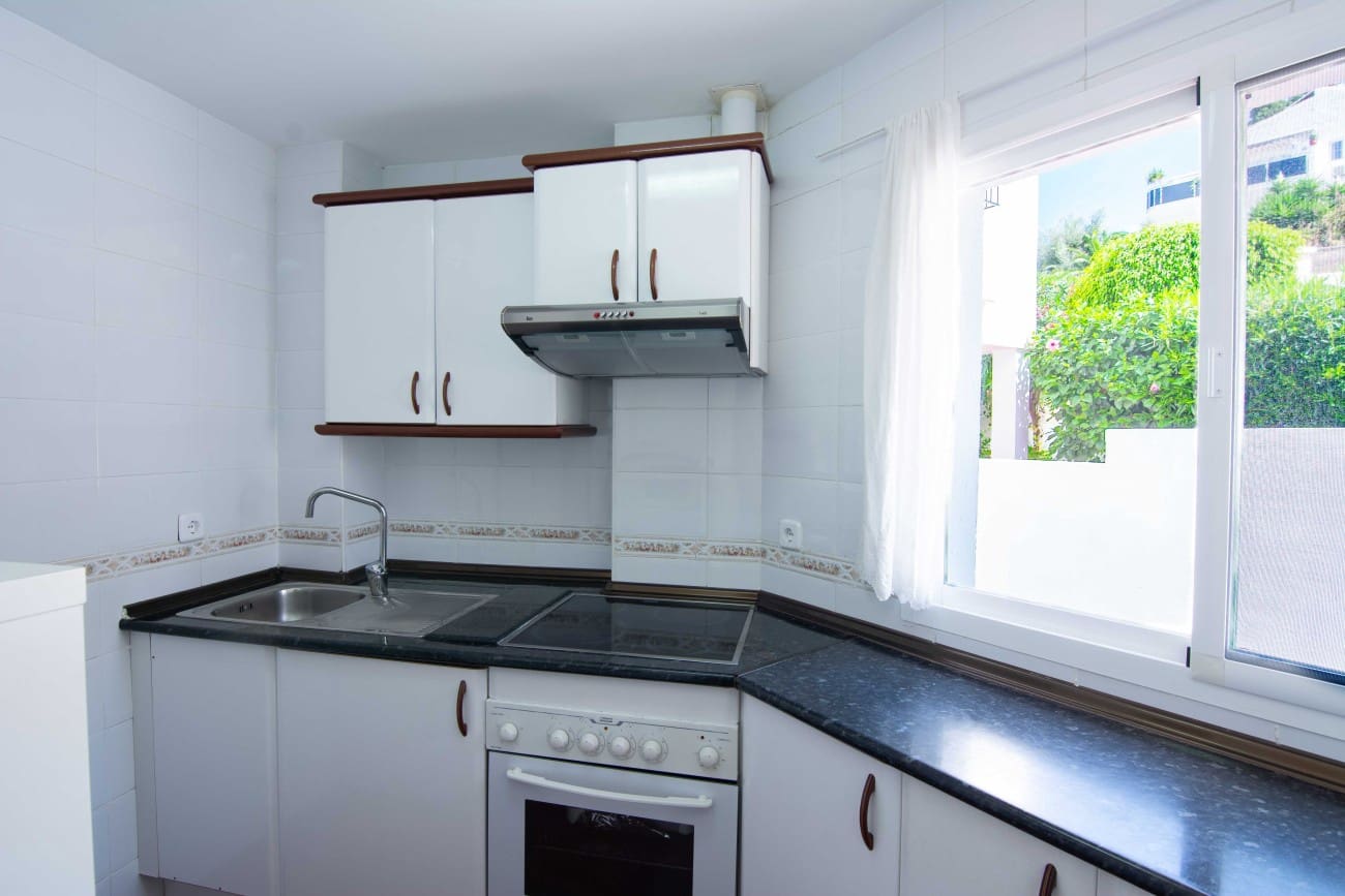 2 soveværelse Lejlighed til salg i Nerja med swimmingpool - € 378.000 (Ref: 9134127)