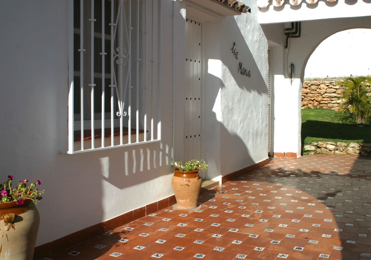 3 bedroom Villa for sale in Nerja with pool - € 595,000 (Ref: 9136931)