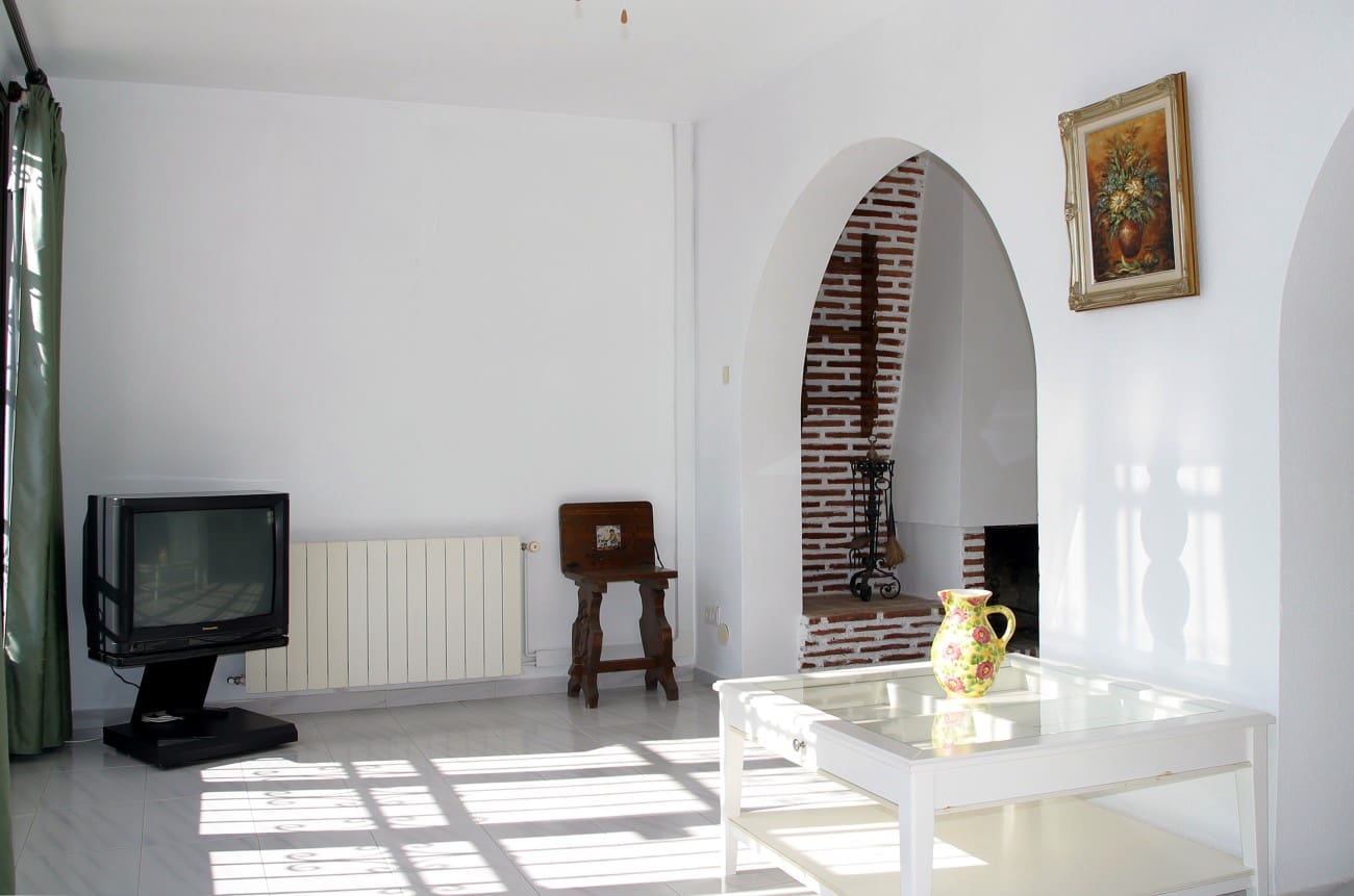 3 bedroom Villa for sale in Nerja with pool - € 595,000 (Ref: 9136931)