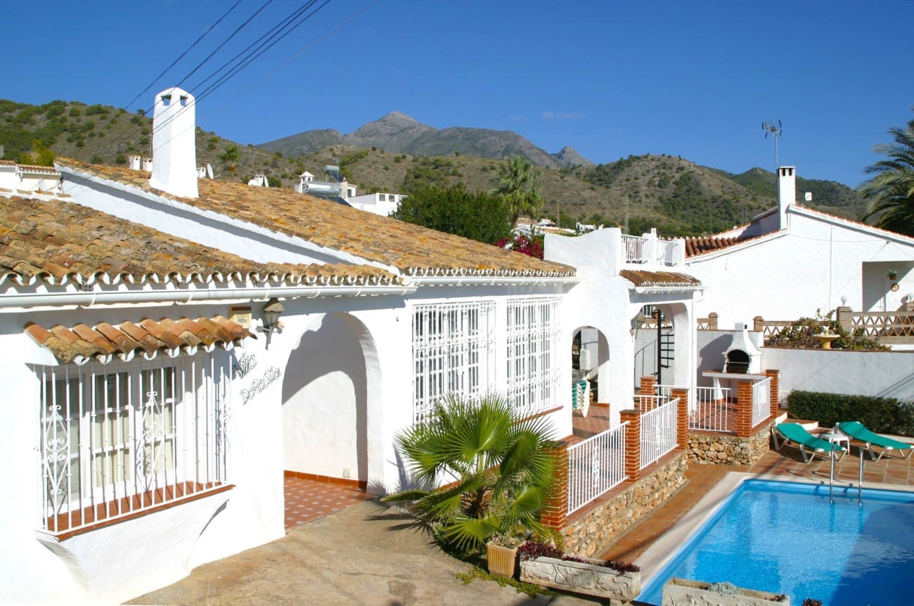 3 bedroom Villa for sale in Nerja with pool - € 595,000 (Ref: 9136931)