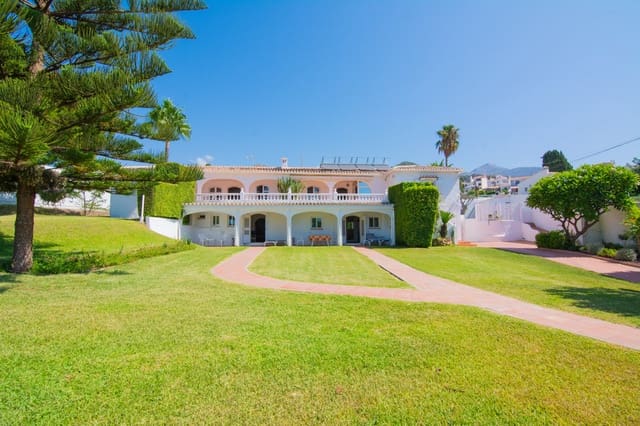 8 quarto Moradia para venda em Capistrano, Nerja com garagem - 1 590 000 € (Ref: 9160822)