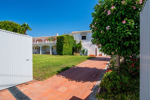 8 quarto Moradia para venda em Capistrano, Nerja com garagem - 1 590 000 € (Ref: 9160822)