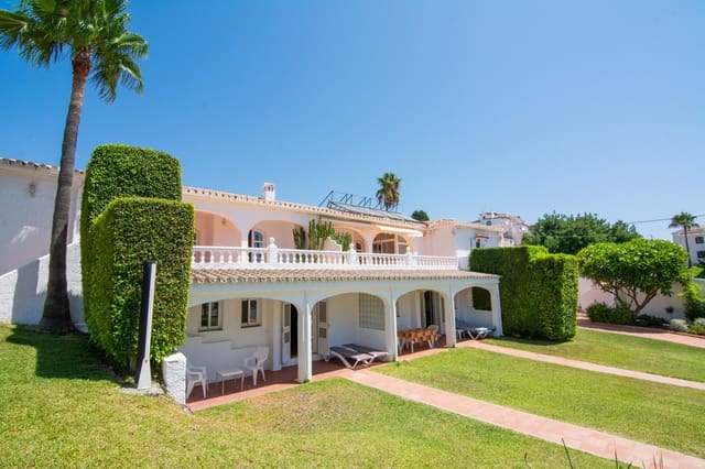 8 quarto Moradia para venda em Capistrano, Nerja com garagem - 1 590 000 € (Ref: 9160822)