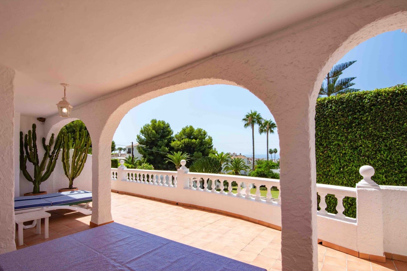 8 makuuhuone Huvila myytävänä paikassa Nerja mukana 
autotalli - 1 590 000 € (Ref: 9160822)