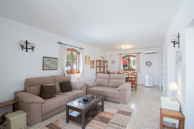 3 quarto Moradia para venda em Capistrano, Nerja com piscina - 585 000 € (Ref: 9197547)