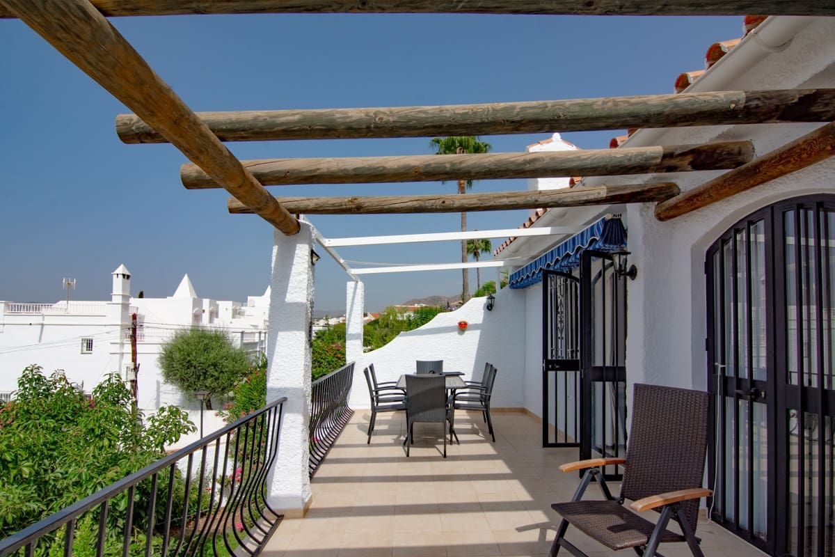 3 makuuhuone Huvila myytävänä paikassa Nerja mukana uima-altaan - 585 000 € (Ref: 9197547)