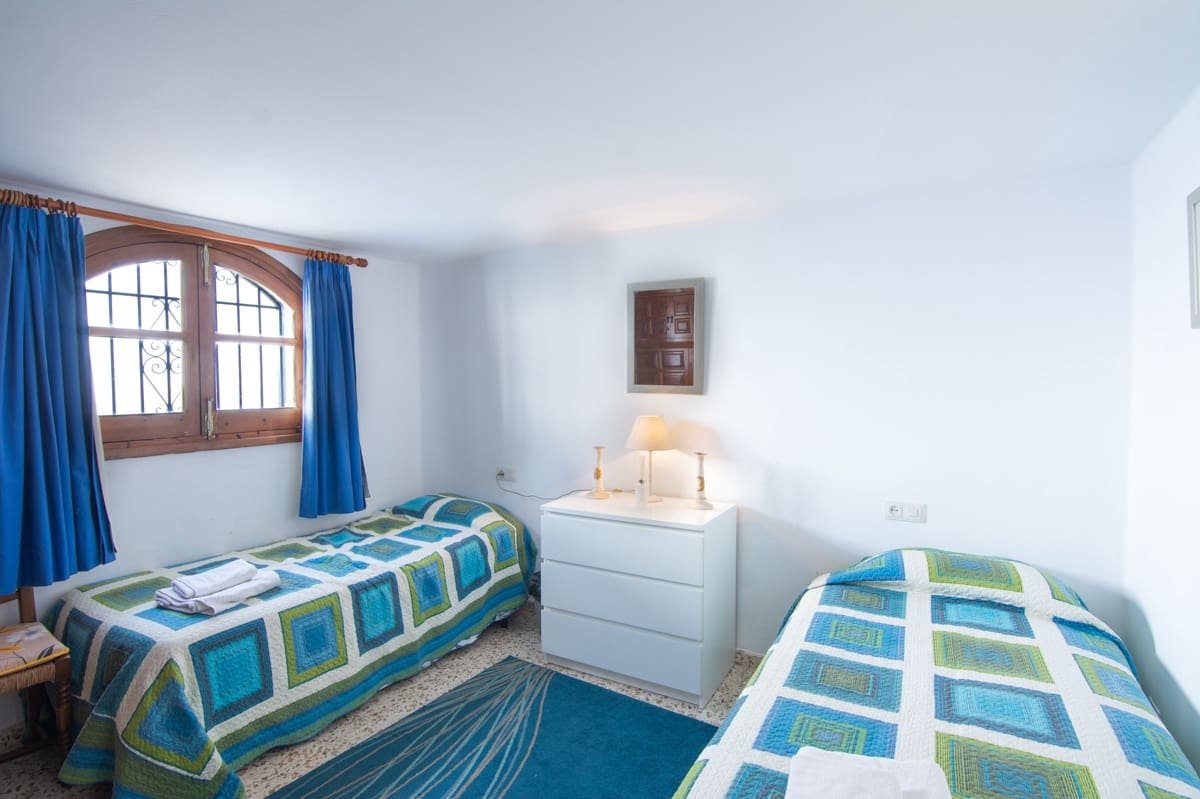 3 makuuhuone Huvila myytävänä paikassa Nerja mukana uima-altaan - 585 000 € (Ref: 9197547)