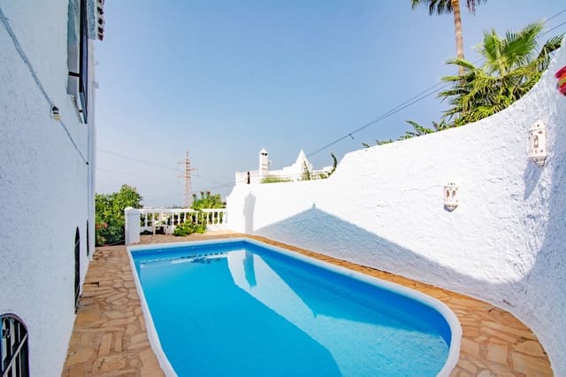 3 quarto Moradia para venda em Capistrano, Nerja com piscina - 585 000 € (Ref: 9197547)