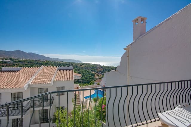 3 soveværelse Byhus til salg i Burriana, Nerja med swimmingpool - € 449.000 (Ref: 9228365)