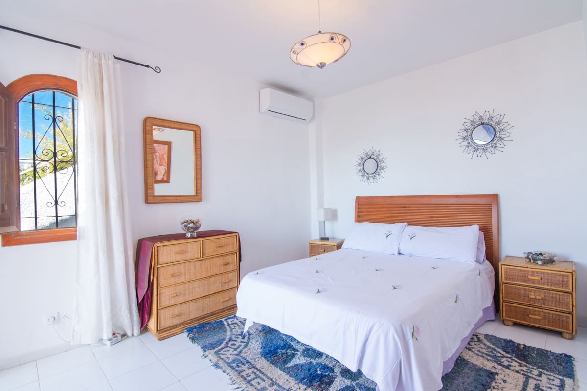 3 soveværelse Lejlighed til salg i Nerja - € 379.000 (Ref: 9232422)