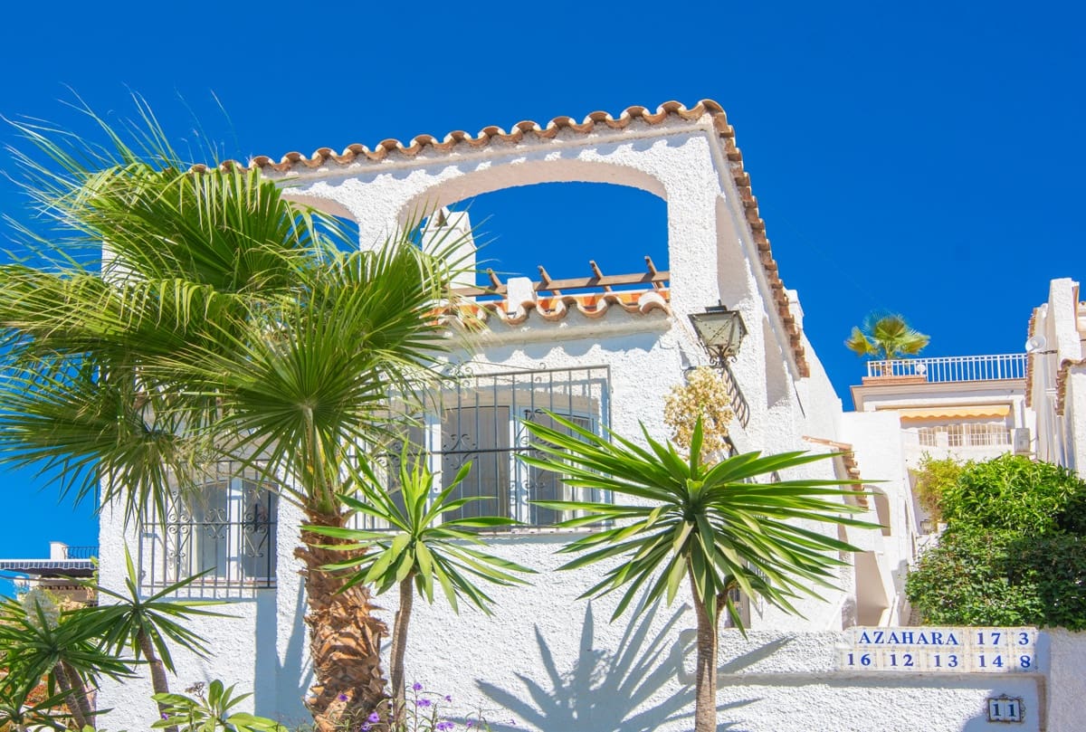 3 soveværelse Lejlighed til salg i Nerja - € 379.000 (Ref: 9232422)