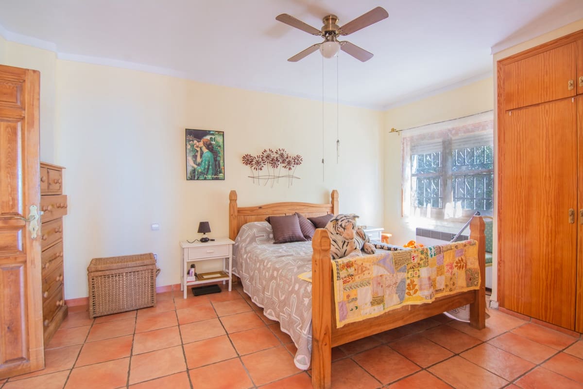 3 soveværelse Villa til salg i Torrox med swimmingpool - € 525.000 (Ref: 9242793)