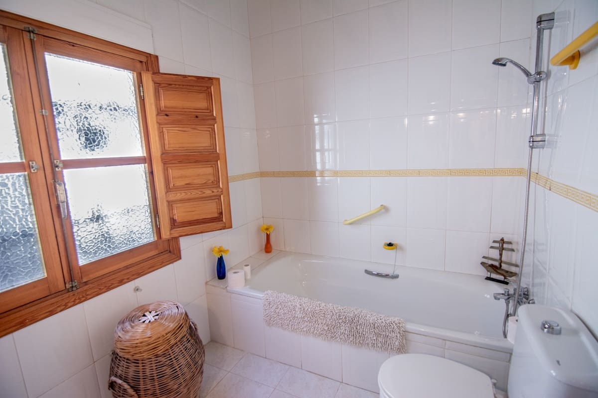 3 soveværelse Villa til salg i Torrox med swimmingpool - € 525.000 (Ref: 9242793)