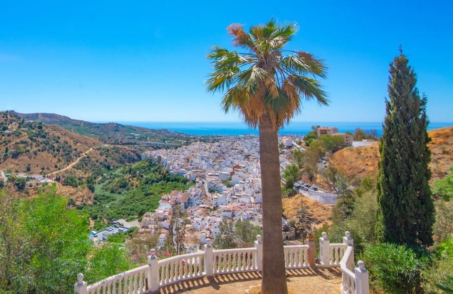 3 soveværelse Villa til salg i Torrox med swimmingpool - € 525.000 (Ref: 9242793)