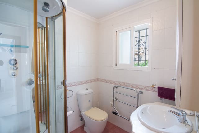 2 sovrum Villa till salu i Nerja - 525 000 € (Ref: 9321584)