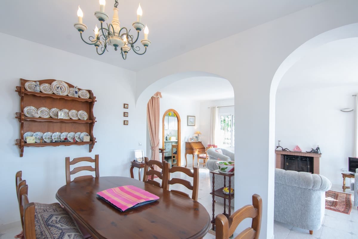 2 sovrum Villa till salu i Nerja - 525 000 € (Ref: 9321584)