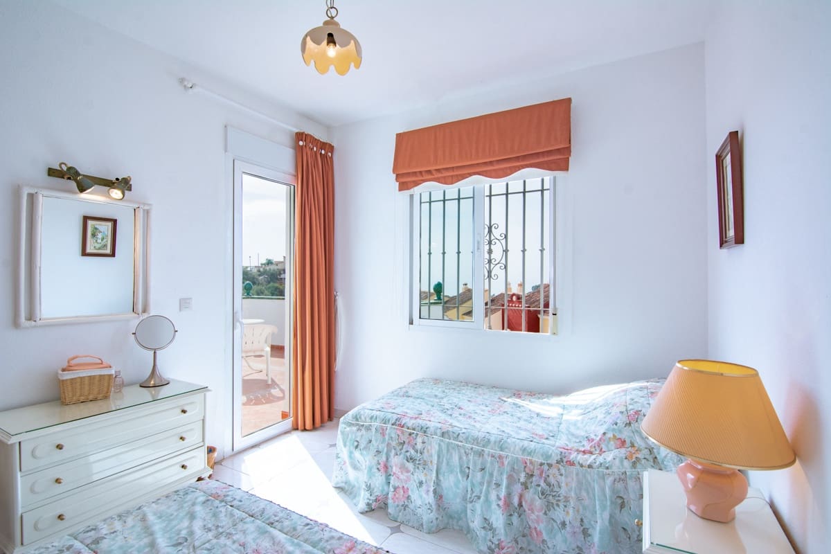 2 sovrum Villa till salu i Nerja - 525 000 € (Ref: 9321584)