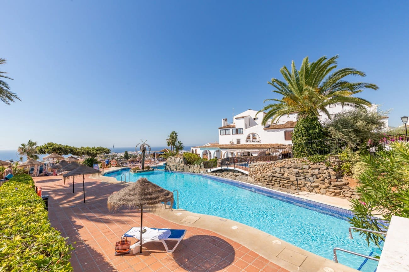 3 soverom Hus til salgs i Nerja med svømmebasseng - € 395 000 (Ref: 9347006)