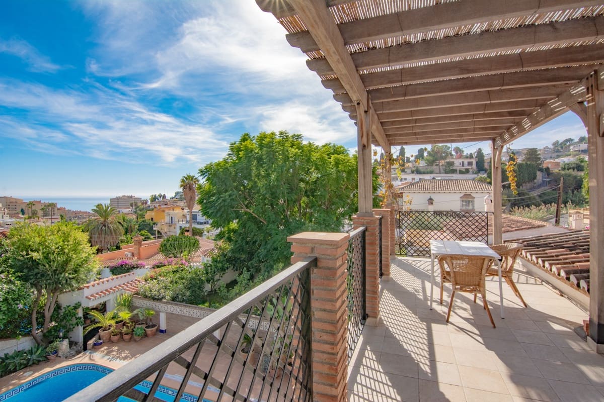 3 sovrum Villa till salu i Almunecar med pool - 749 000 € (Ref: 9348938)