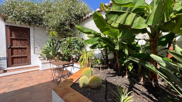 3 sovrum Villa till salu i Almuñécar med pool - 749 000 € (Ref: 9348938)