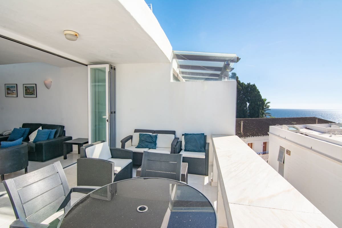 3 sypialnia Dom na sprzedaż w Nerja z basenem garażem - 825 000 € (Ref: 9374920)