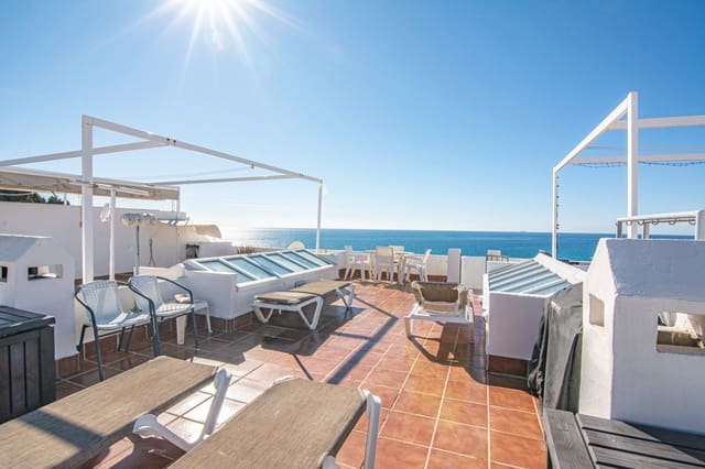 3 sypialnia Dom na sprzedaż w Nerja z basenem garażem - 825 000 € (Ref: 9374920)