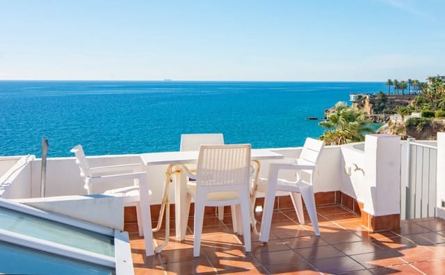 3 sypialnia Dom na sprzedaż w Nerja z basenem garażem - 825 000 € (Ref: 9374920)