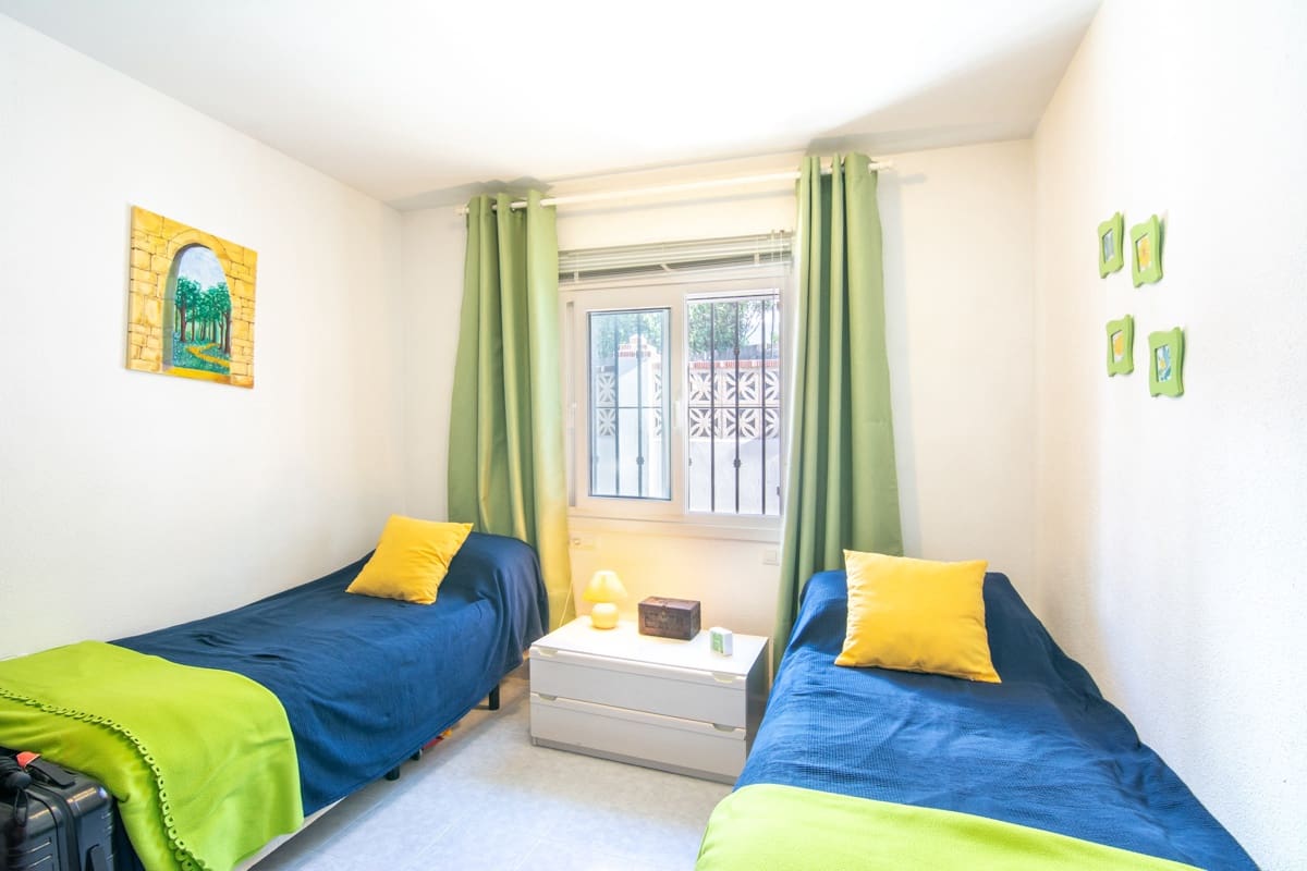 2 sypialnia Bungalow na sprzedaż w Torrox Park z basenem - 279 000 € (Ref: 9413549)