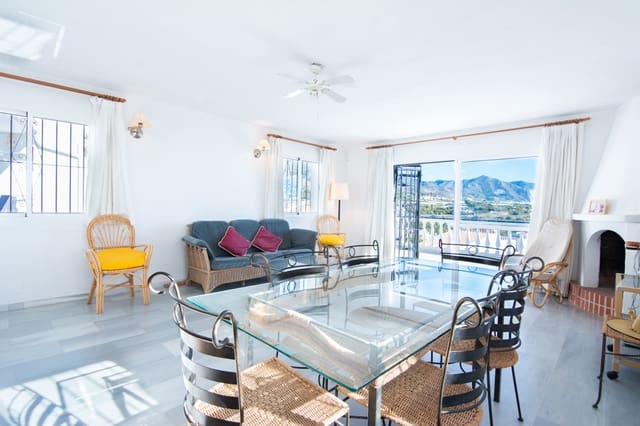 4 camera da letto Villa in vendita in Burriana, Nerja con piscina garage - 699.000 € (Rif: 9430722)