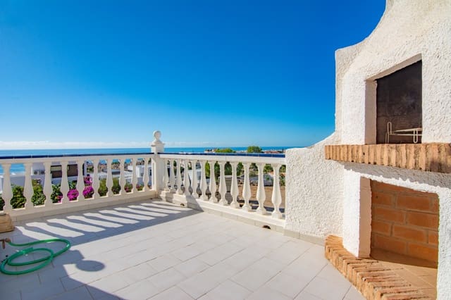 4 camera da letto Villa in vendita in Burriana, Nerja con piscina garage - 699.000 € (Rif: 9430722)