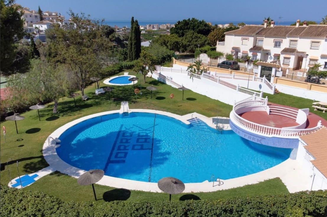 1 Zimmer Apartment zu verkaufen in Torrox Park mit Pool - 165.000 € (Ref: 9501806)