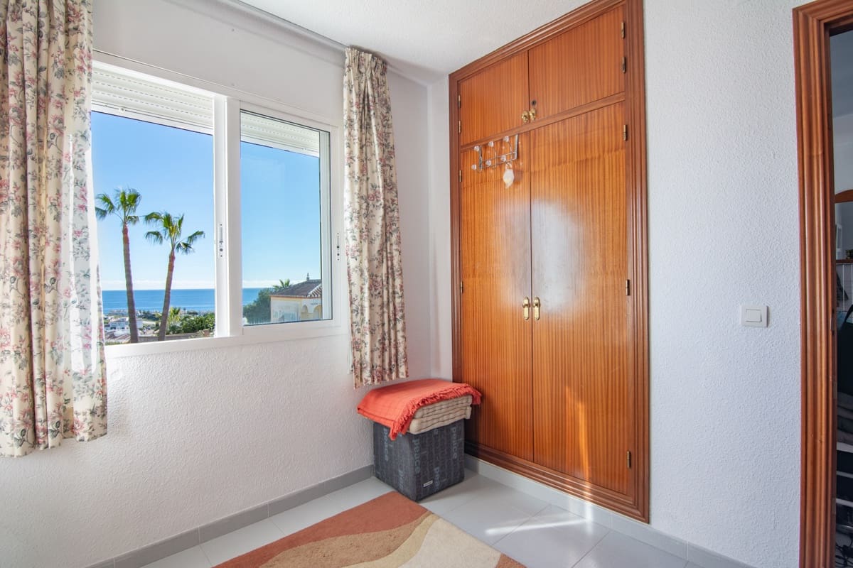 1 Zimmer Apartment zu verkaufen in Torrox Park mit Pool - 165.000 € (Ref: 9501806)