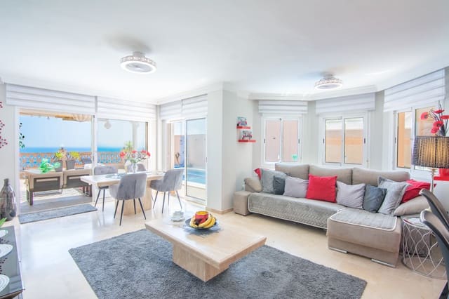 3 Zimmer Villa zu verkaufen in El Peñoncillo, Torrox mit Pool Garage - 795.000 € (Ref: 9610759)