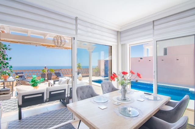 3 Zimmer Villa zu verkaufen in El Peñoncillo, Torrox mit Pool Garage - 795.000 € (Ref: 9610759)