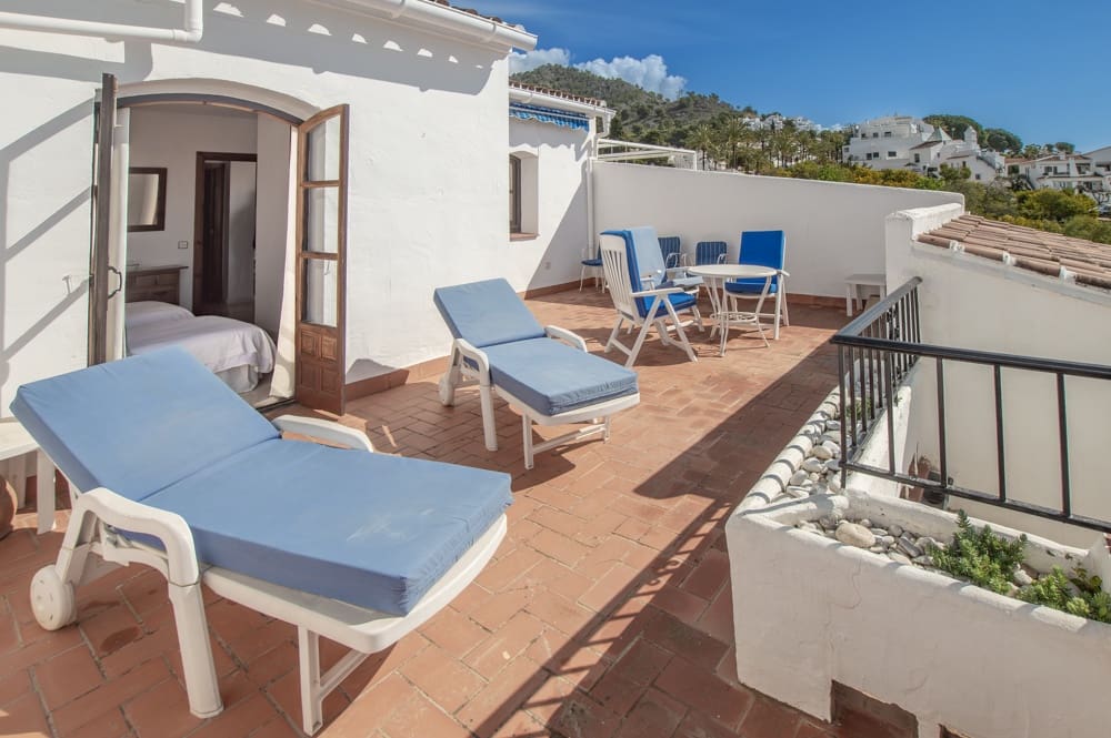 2 Zimmer Apartment zu verkaufen in Nerja mit Pool - 295.000 € (Ref: 9669873)