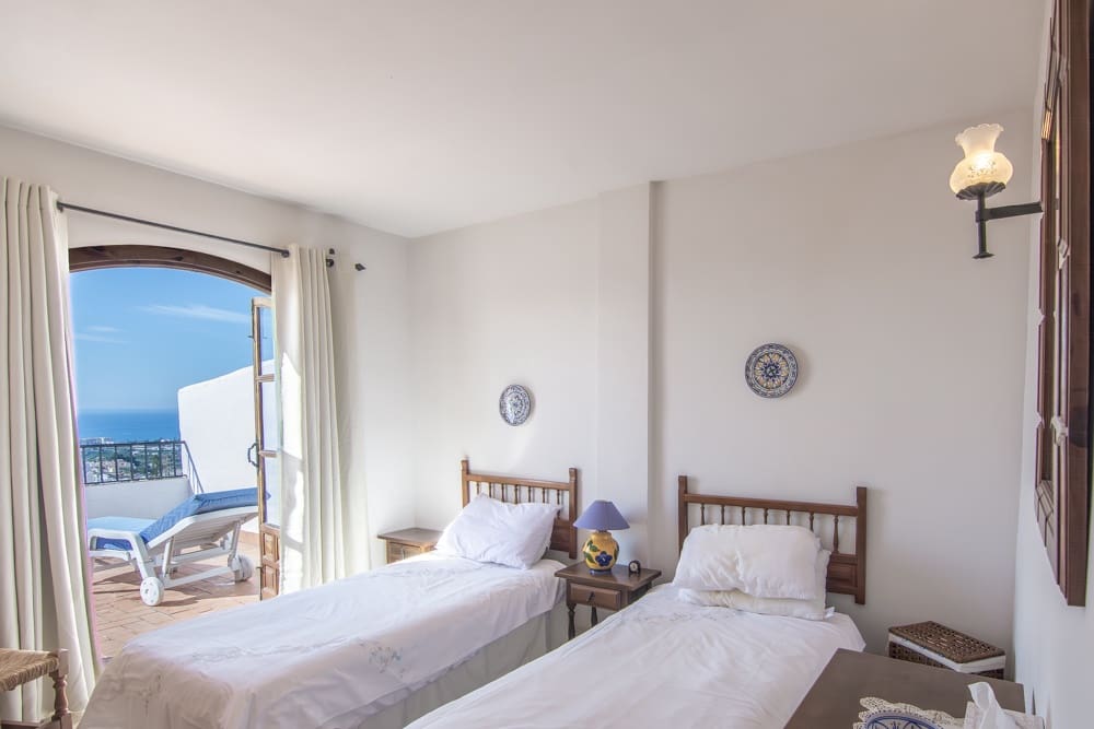 2 Zimmer Apartment zu verkaufen in Nerja mit Pool - 295.000 € (Ref: 9669873)