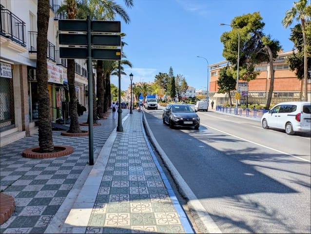 Erhverv til salg i Nerja - € 265.000 (Ref: 9747708)