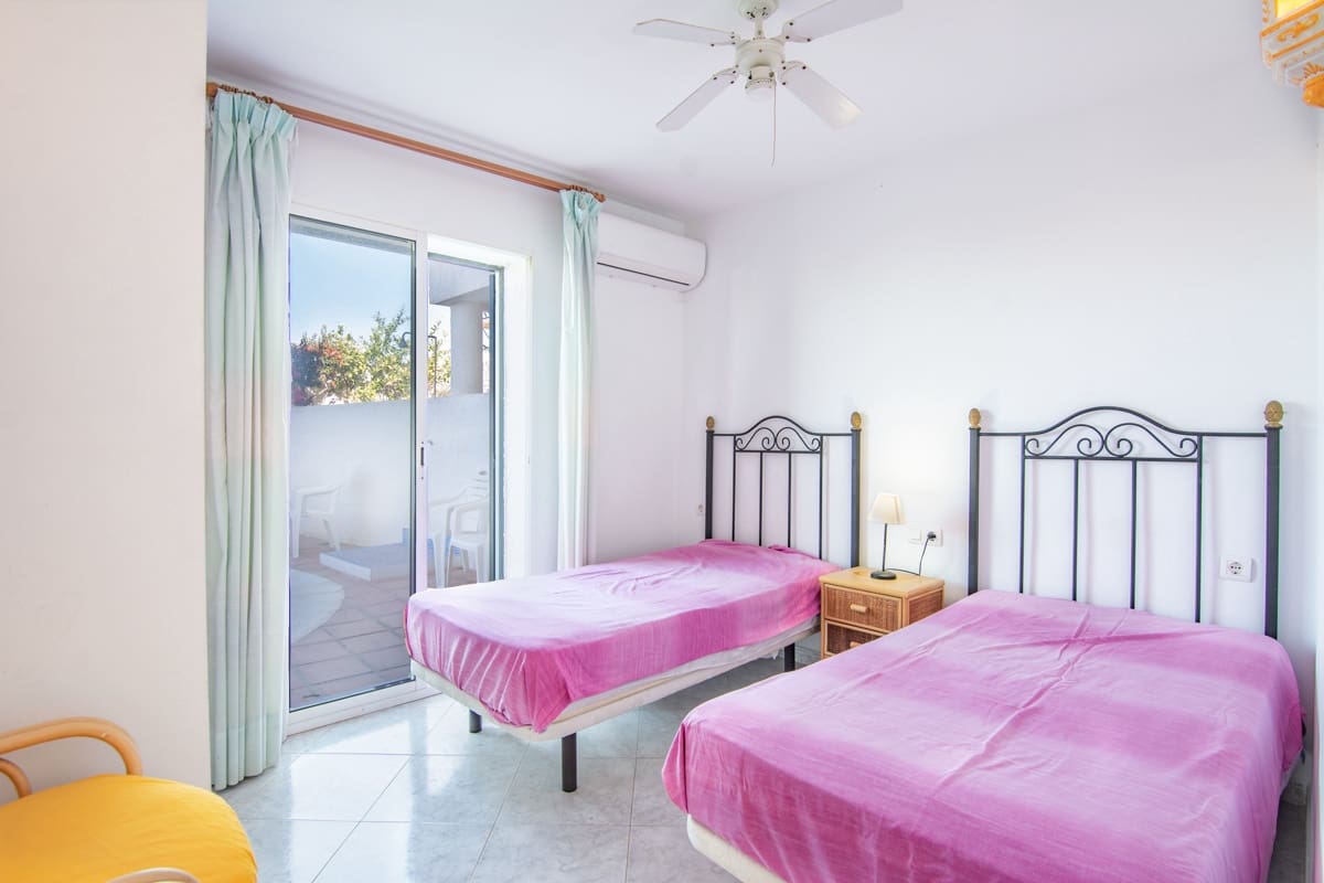 7 soverom Villa til salgs i Nerja med svømmebasseng - € 699 000 (Ref: 9780221)