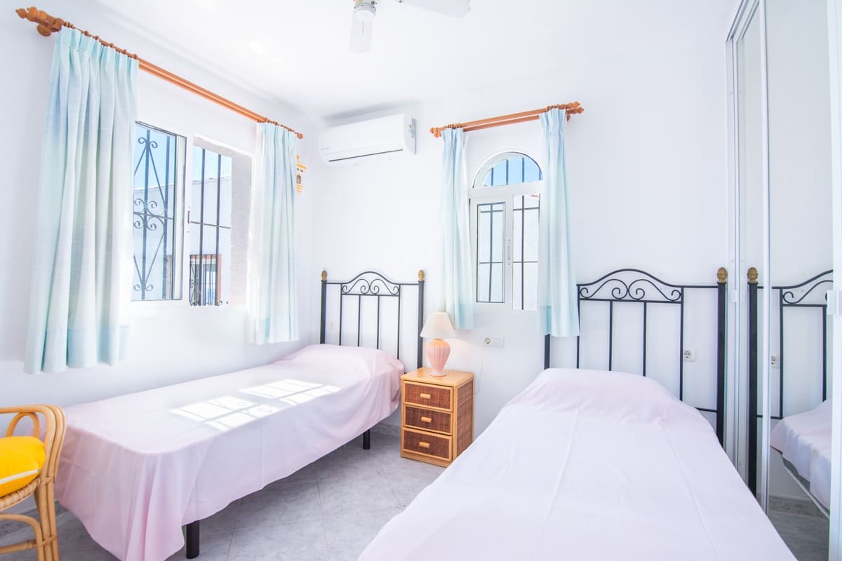 7 soverom Villa til salgs i Nerja med svømmebasseng - € 699 000 (Ref: 9780221)