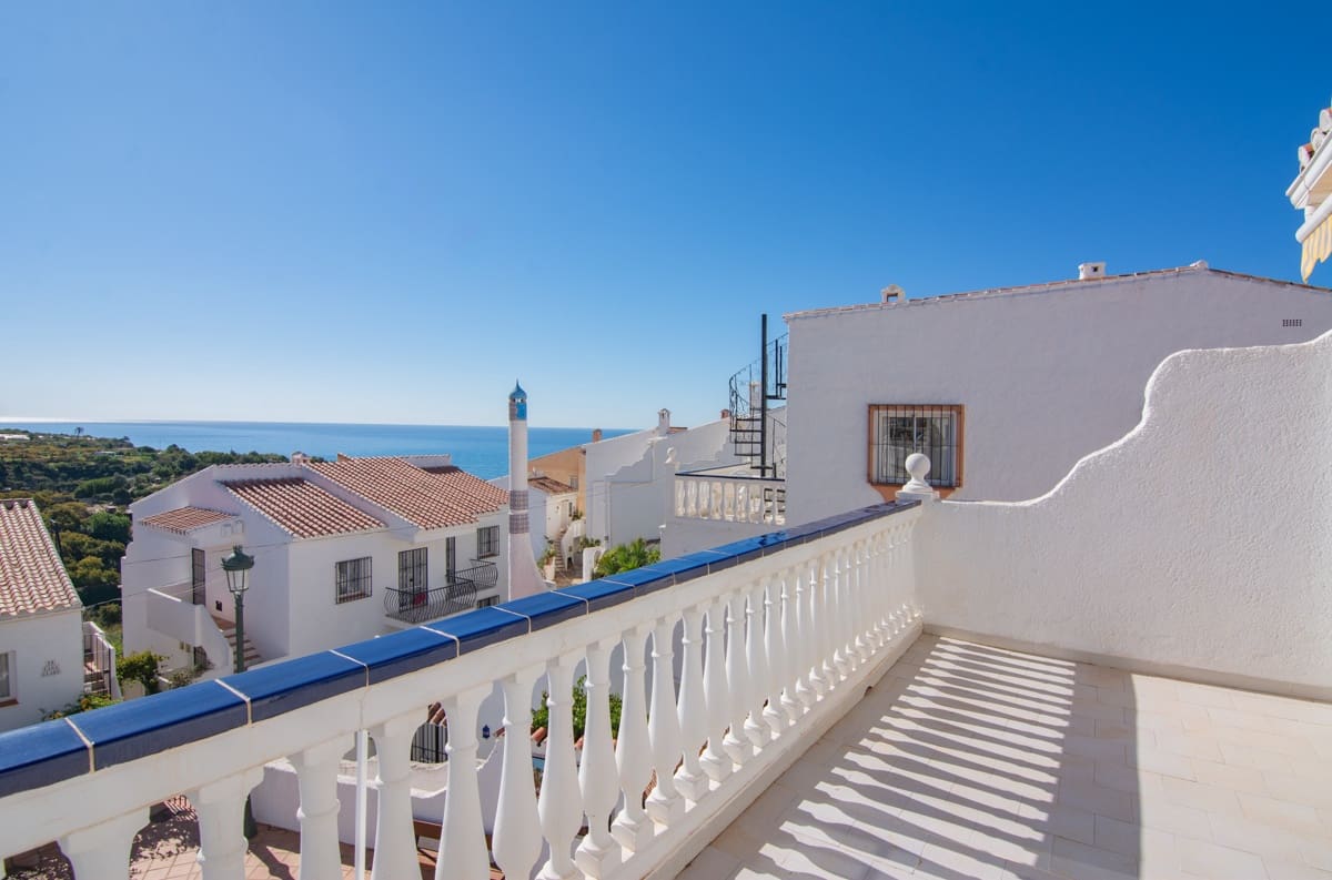 7 soverom Villa til salgs i Nerja med svømmebasseng - € 699 000 (Ref: 9780221)