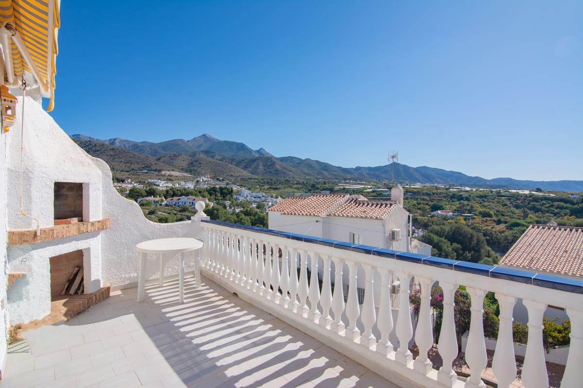 7 soverom Villa til salgs i Nerja med svømmebasseng - € 699 000 (Ref: 9780221)