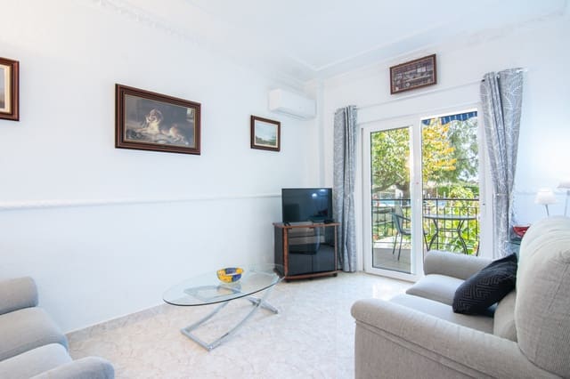 2 soveværelse Lejlighed til salg i Nerja med swimmingpool - € 299.000 (Ref: 9790766)