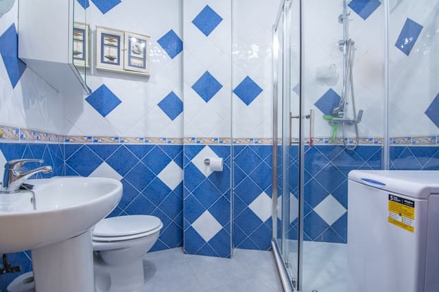 2 soveværelse Lejlighed til salg i Nerja med swimmingpool - € 299.000 (Ref: 9790766)