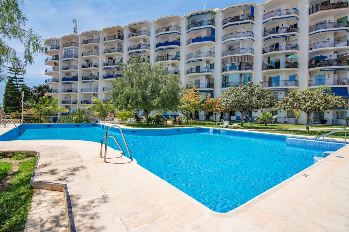 2 quarto Apartamento para venda em Nerja com piscina - 299 000 € (Ref: 9790766)
