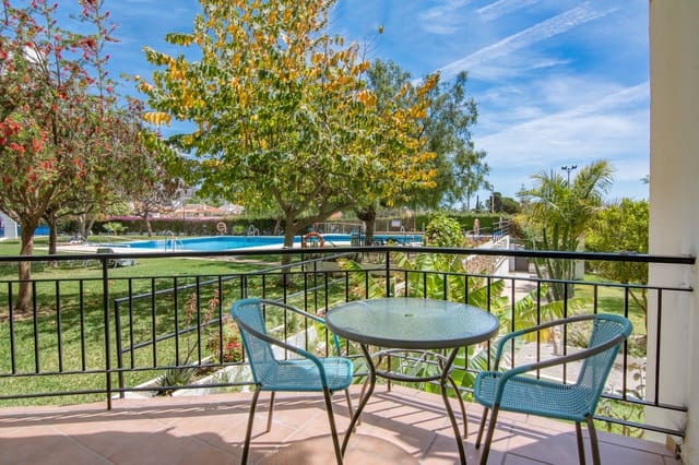 2 soveværelse Lejlighed til salg i Nerja med swimmingpool - € 299.000 (Ref: 9790766)