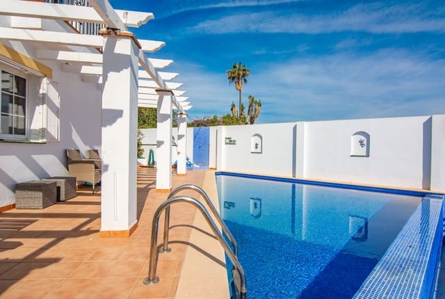 3 chambre Villa/Maison à vendre à Burriana, Nerja avec piscine garage - 799 000 € (Ref: 9790767)